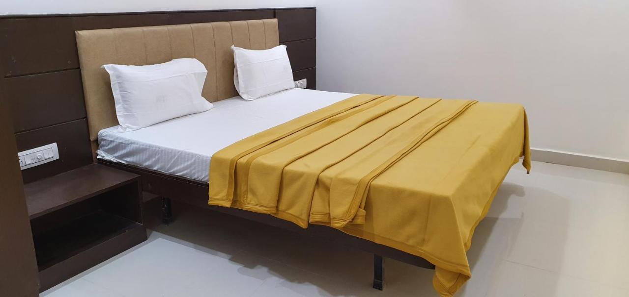 Hotel N K Bhuj Exterior photo